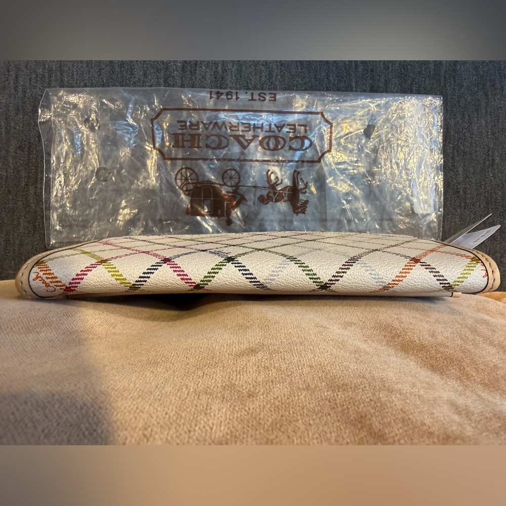 Coach Peyton Tattersall Envelope Wallet F49300 - Picture 12 of 12